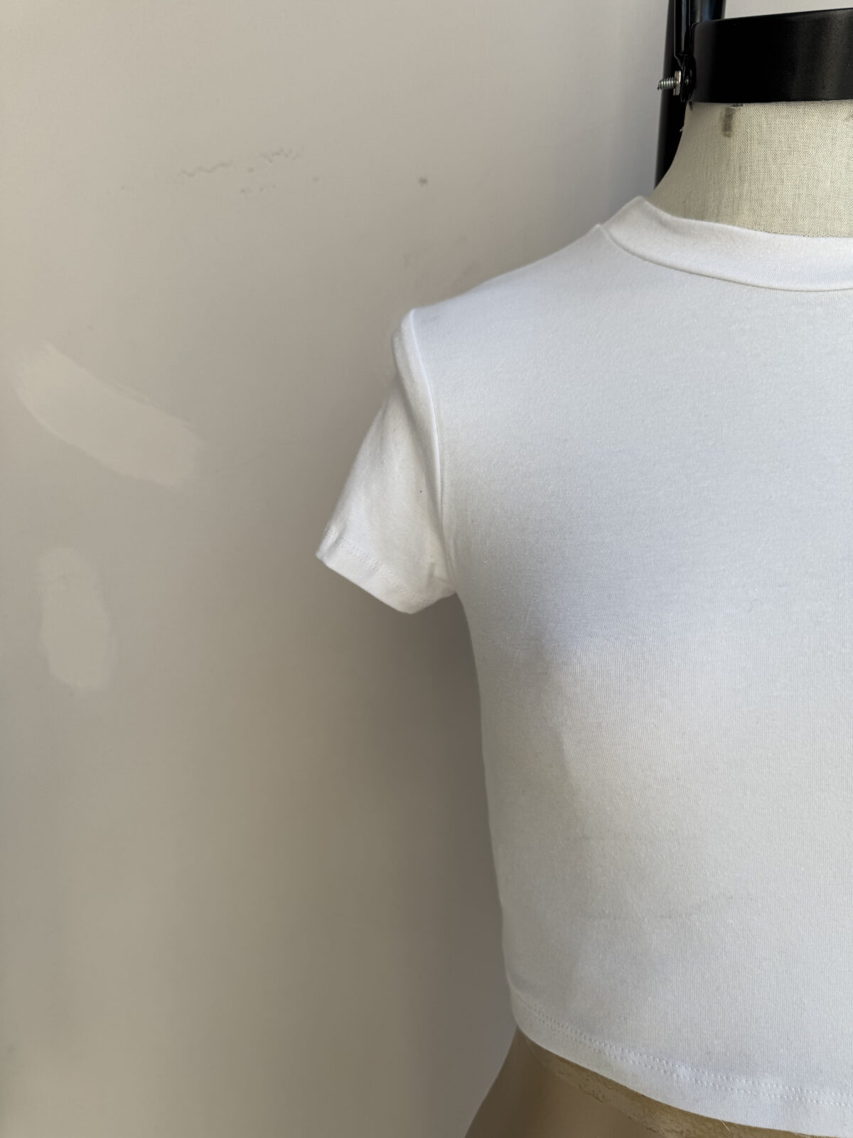 REMERA BABY TEE S25 - Imagen 3