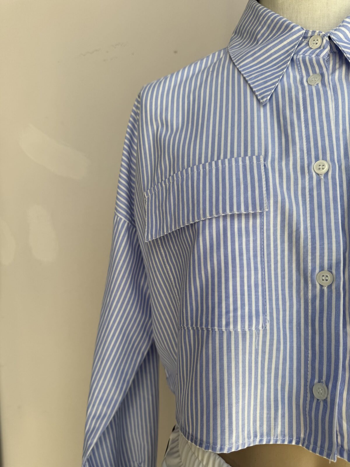 CAMISA CROP POCKETS - Imagen 4