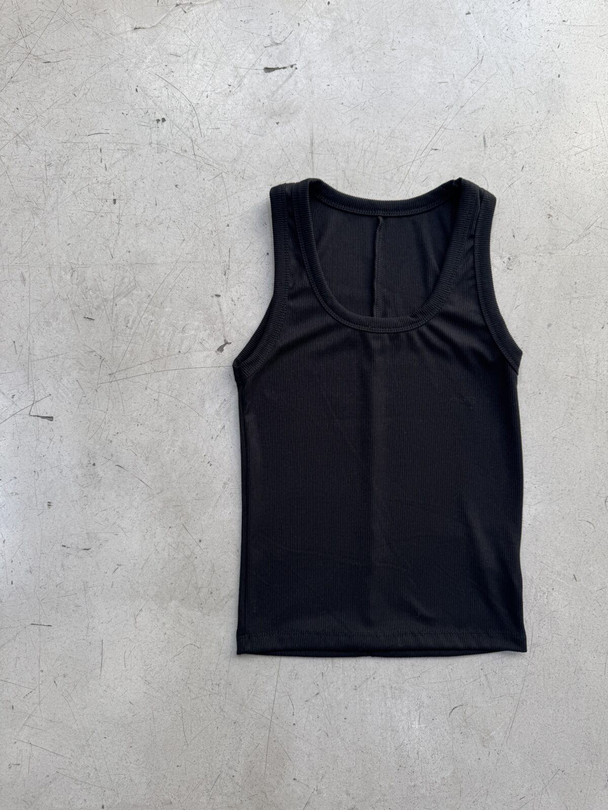 MUSCULOSA BASIC 2.0 - Imagen 2