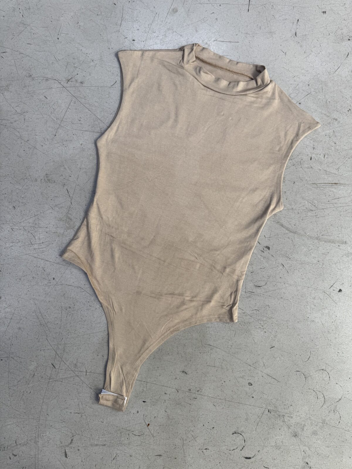 BODY HALTER - Imagen 3