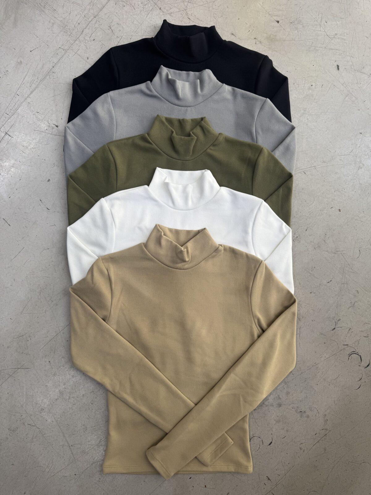 POLERA ISIS