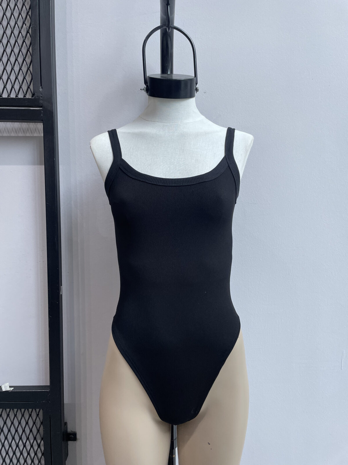 BODY SARA - Imagen 2