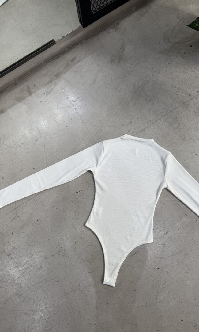 BODY NECK