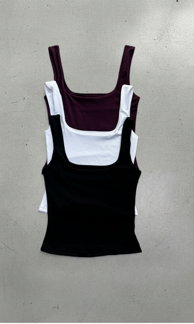 MUSCULOSA CHUCK